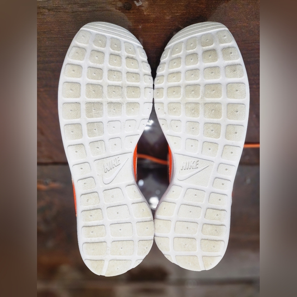 👸👟 Nike Women's 11.5 Roshe One 833928-800 - Picture 11 of 13